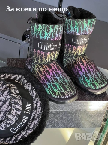 Christian Dior Дамска Шапка👒👢Дамски Боти Кристиян Диор - Налични Различни Цветове Код SK558, снимка 2 - Шапки - 53059423