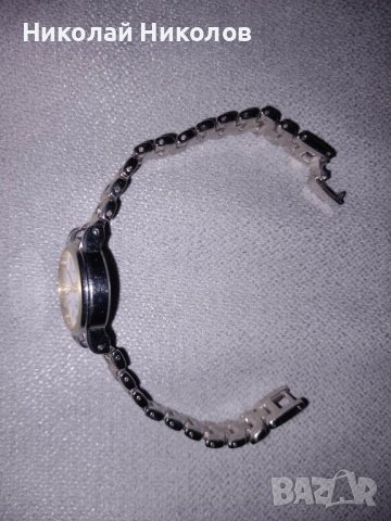 Дамски ръчен часовник Q & Q QUARTZ, снимка 5 - Дамски - 39243907