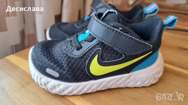 Nike Revolution бебешки маратонки