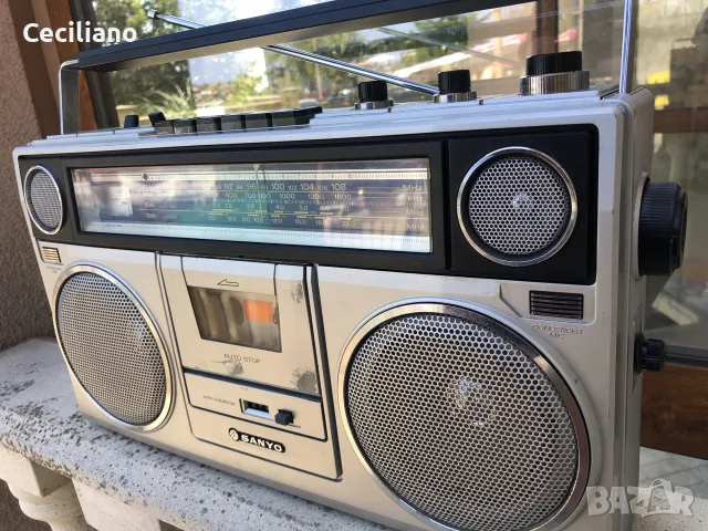 радиокасетофон Sanyo M9930K-Silver, снимка 3 - Радиокасетофони, транзистори - 55996288