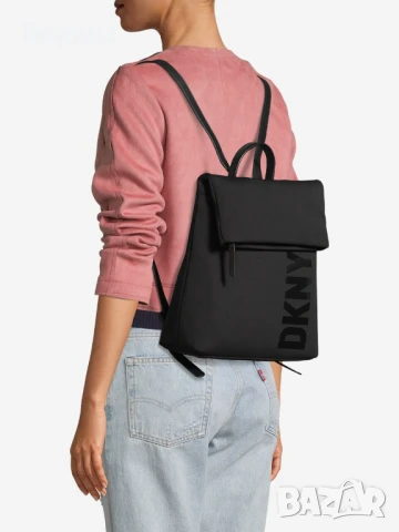 DKNY нова с етикет дамска раница неопрен