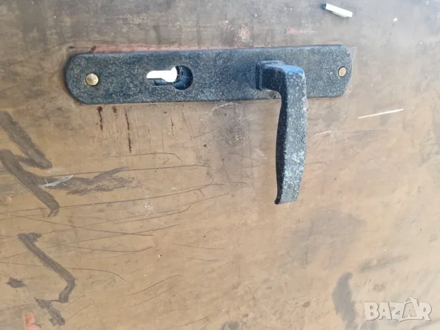 Продавам масивна метална входна врата, снимка 3 - Входни врати - 56194919