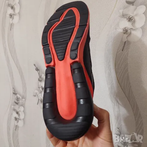 оригинални маратонки Nike Air Max 270  номер 42-42,5, снимка 9 - Маратонки - 47473369