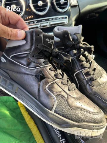 Valentino Garavani Оригинални Маратонки!, снимка 10 - Ежедневни обувки - 51293919