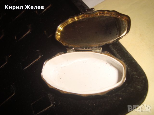 ВИНТИДЖ ЗЛАТИСТА ЛУКСОЗНА КУТИЙКА ДАМСКА 25077, снимка 5 - Други ценни предмети - 34485711