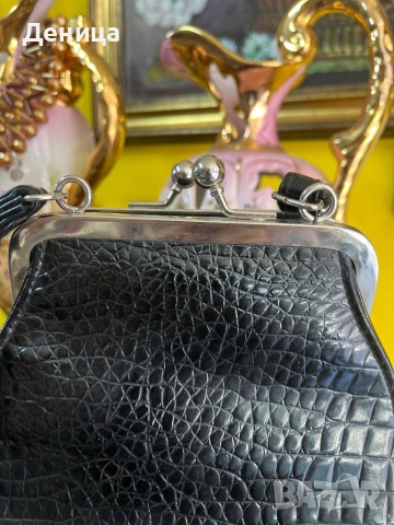 Винтидж чанта Малка чанта с любимата за мен закопчалка тип „целувка“ и текстурирана, релефна повърхн, снимка 2 - Чанти - 51479090