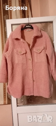 дамско розово палто. 