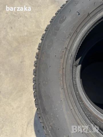 Зимни гуми 215/65/16, снимка 4 - Гуми и джанти - 56021634