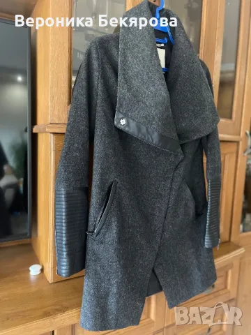 Дамско палто Bershka, снимка 2 - Палта, манта - 47300640