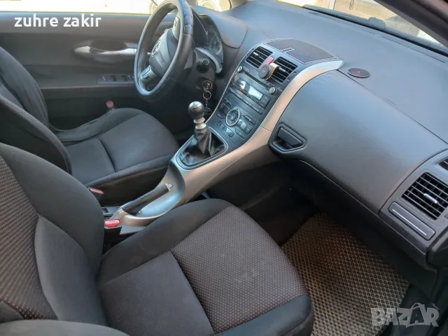 Tойота Аурис 2010, снимка 5 - Автомобили и джипове - 56317236