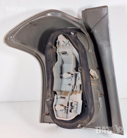 Десен Стоп Тойота Корола Версо Toyota Corolla Verso 2004 - 2008, снимка 2 - Части - 51529617