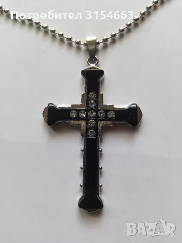 Кръст , снимка 2 - Колиета, медальони, синджири - 50137145
