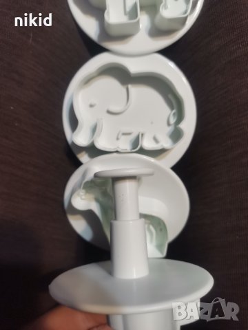 4 бр Слон жираф зебра лъв диви зоо сафари джунгла пластмасови форми резци форма резец с бутало, снимка 2 - Форми - 34553058