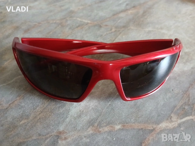 Червени очила, снимка 1