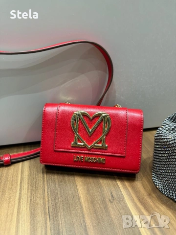 Две чанти отделно се продават може и заедно 