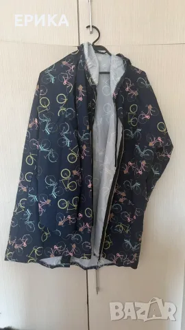 Дамска ветровка BERSHKA