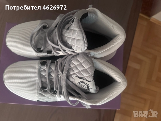 Обувки Nike LeBron Witness 8 "Light Smoke Grey", снимка 3 - Маратонки - 52103900