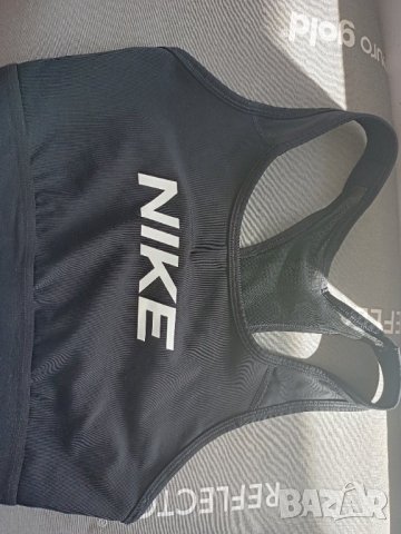 Спортно бюстие Nike M, снимка 10 - Спортни екипи - 35911971