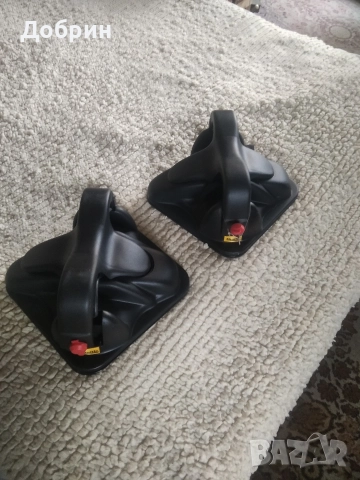 продавам магнитен багажник за ски, снимка 2 - Зимни спортове - 52890235