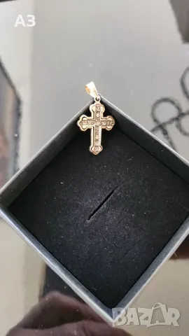 Кръст - 14 карата розово злато с диаманти