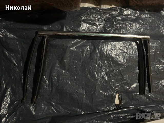 VW Passat B7 Лайсна хром задна лява врата стъкло