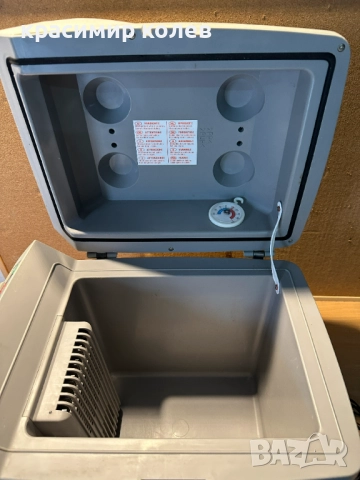 немска хладилна чанта "WAECO"/12 V/, снимка 7 - Хладилни чанти - 52315707