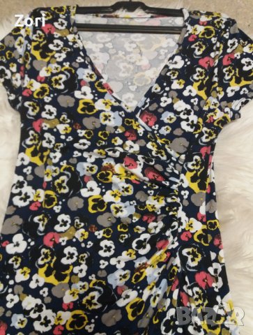 Рокля по тялото с принт теменужки, снимка 2 - Рокли - 42545375