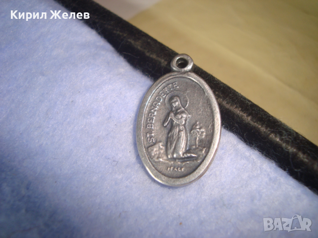 Св. БЕРНАДЕТ - ИТАЛИАНСКА ПОСРЕБРЕНА КАТОЛИЧЕСКА ИКОНКА - МЕДАЛЬОН ДВУСТРАНЕН 26309, снимка 2 - Колиета, медальони, синджири - 36323717