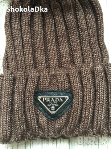 Prada вълнена шапка , снимка 2 - Шапки - 52443957