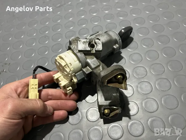 Патрона за палене на Toyota Corolla Verso 2003 г., снимка 4 - Части - 48058484