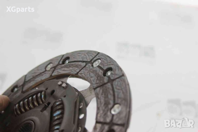 Феродов диск за Skoda Octavia II 1.6fsi 115к.с. (2004-2008), снимка 3 - Части - 52397884