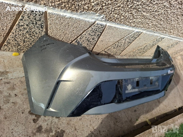 Задна Броня за Toyota Corolla от 2020 година., снимка 2 - Части - 52403222