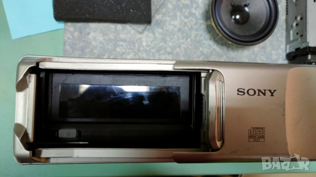 SONY MDX-C7890R Авторадио с минидиск и CD чейнджър, снимка 9 - Аудиосистеми - 53497600