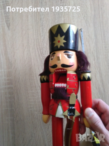 Дървена играчка войник лешникотрошачка, снимка 2 - Колекции - 52881724