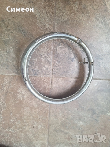 Гривна за фар за стара кола