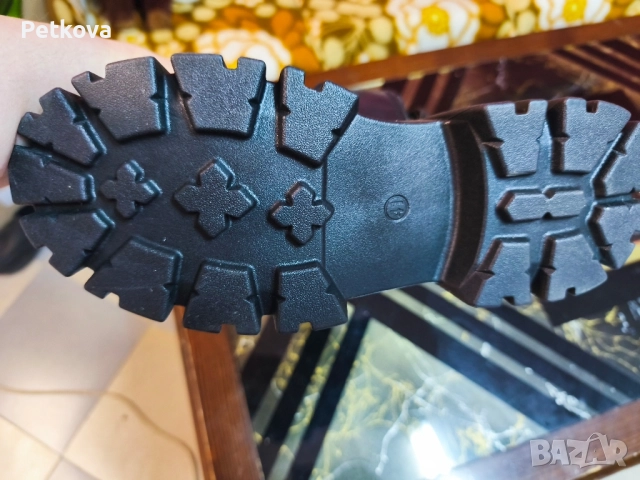 Дамски боти, чисто нови, черни , снимка 2 - Дамски боти - 51895532