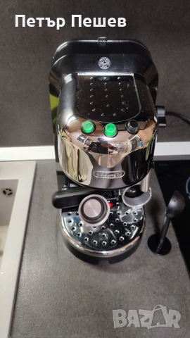 Кафемашина Delonghi Ec271.b перфектно еспресо кафе крема цедка 1100w Делонги, снимка 2 - Кафемашини - 36322008