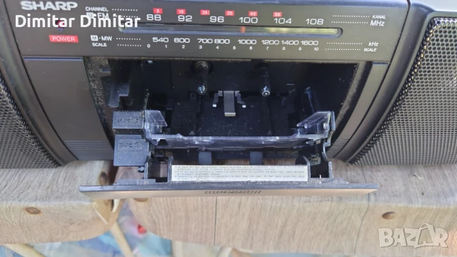 Sharp радио касетофон., снимка 2 - Радиокасетофони, транзистори - 51225710