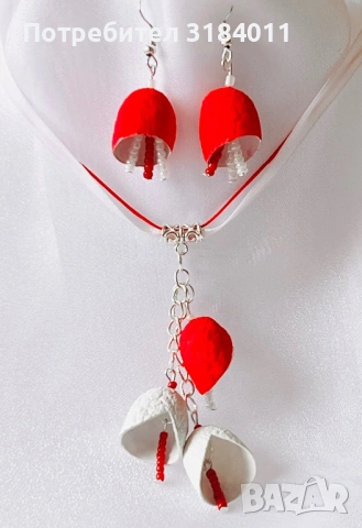 Обеци и колиета в червено и бяло, снимка 4 - Колиета, медальони, синджири - 53604416