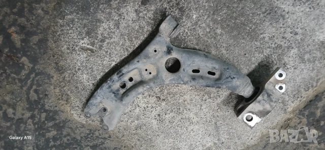 Преден ляв носач за Volkswagen Passat Sedan B7 2.0 TDI 140кс. (08.2010 - 12.2014), седан