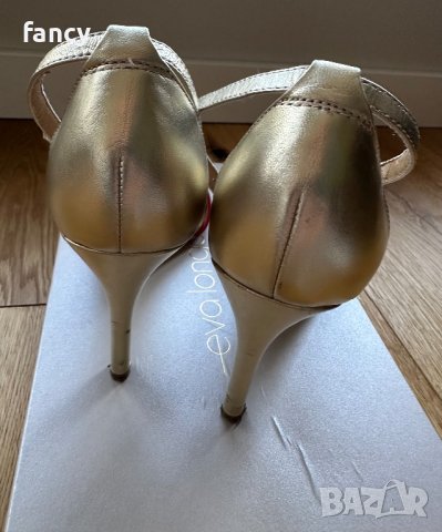 Mango сандали на висок ток в червено и златисто, снимка 4 - Дамски обувки на ток - 42568395