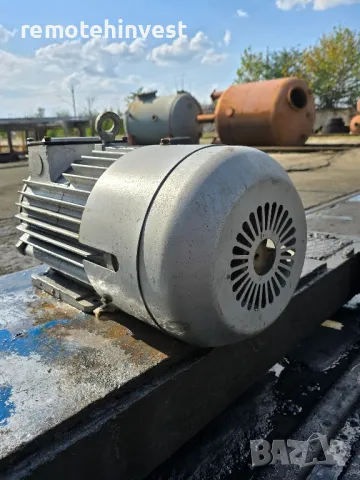Ел.Двигател с навит ротор ( кранов ) / 7.5 кВТ / 935 об.мин, снимка 2 - Електродвигатели - 47295789