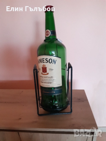 Бутилка (галон) от уиски JAMESON 4.5 литра със стойка (люлка)
