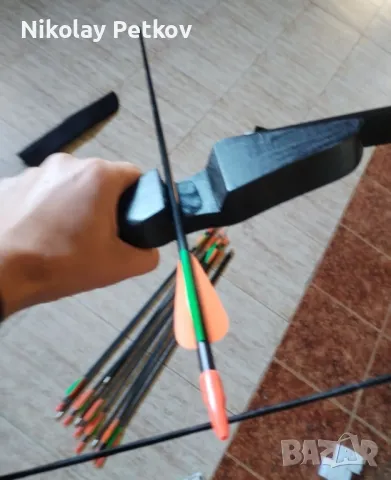 Лък, стрели, колчан, предпазител 