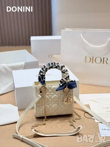 Christian Dior Дамска чанта, кожа, снимка 2 - Чанти - 56347328