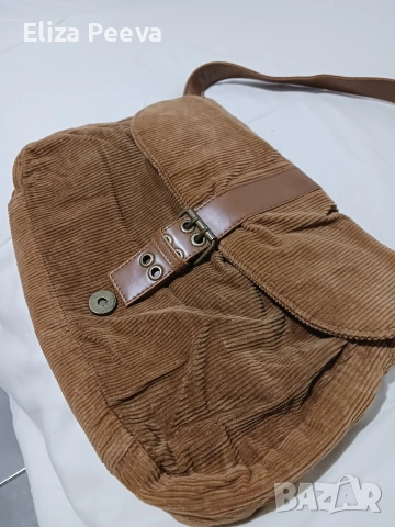 Кадифена нова чанта, снимка 3 - Чанти - 53488435