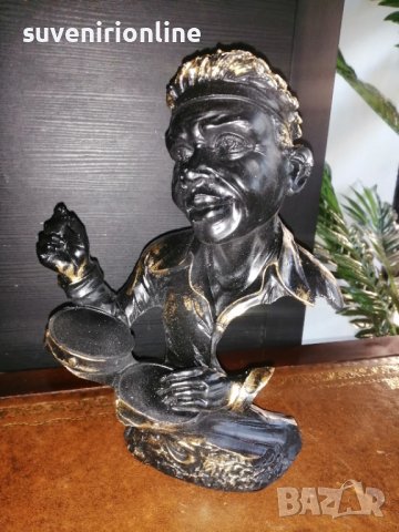 Декоративна статуетка музикант