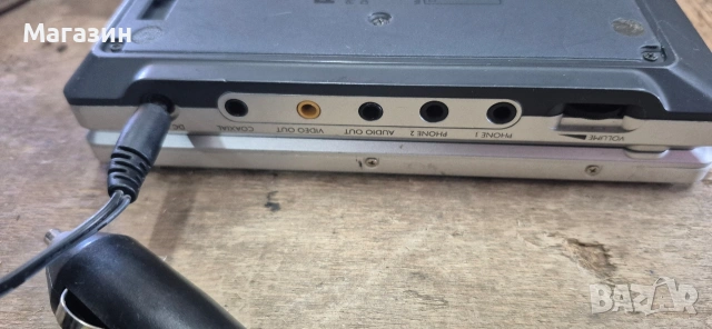 DVD Philips за кола, снимка 7 - Аксесоари и консумативи - 53778284