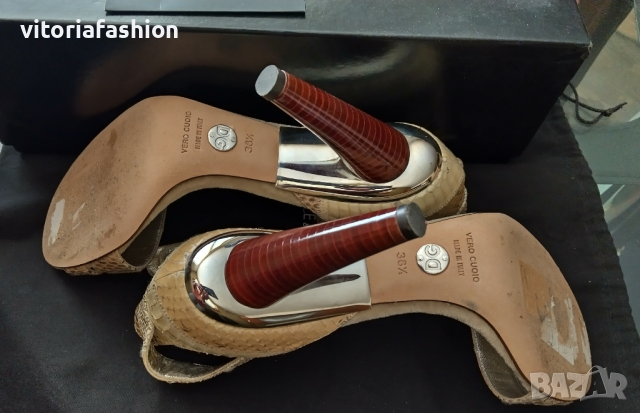 Dolce & Gabbana оригинални дамски сандали, снимка 3 - Дамски обувки на ток - 44695071