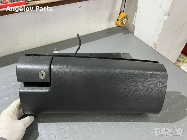 Жабка за Mercedes E-class W210, снимка 2 - Части - 49737854